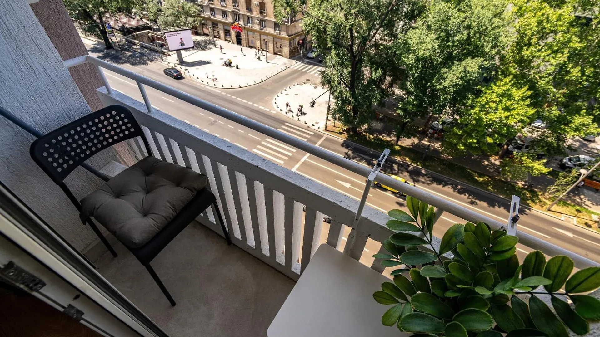 Romana Vibe Elegance In The Heart Of The City Бухарест 0*,