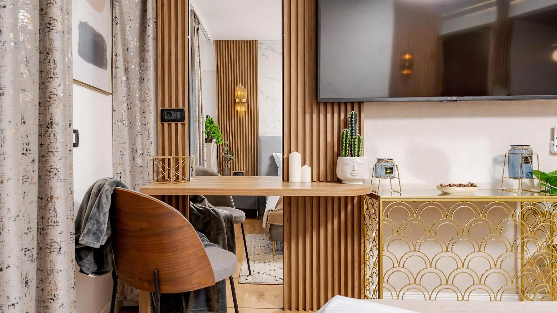 Romana Vibe Elegance In The Heart Of The City Bucareste Roménia